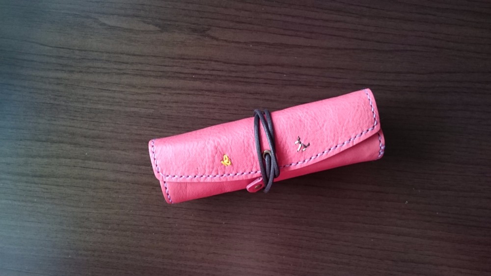 手縫いのペンケース　kurukuru　ワンワンワン