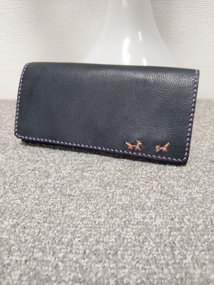 イタリアンレザーの手縫いのダブルホック長財布　【feed】