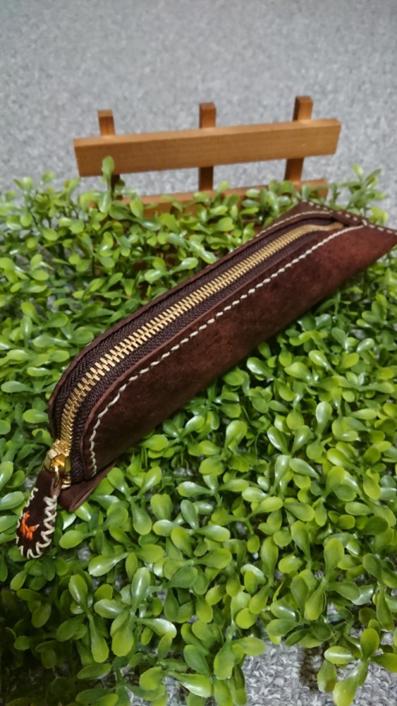 イタリアンレザー手縫いのペンケース