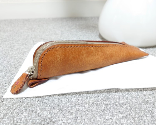 イタリアンレザー手縫いのペンケース ペンケース キツネ クラフツ 通販