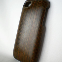 【D様ご注文品】木製iPhoneケース（緑檀） 1枚目の画像