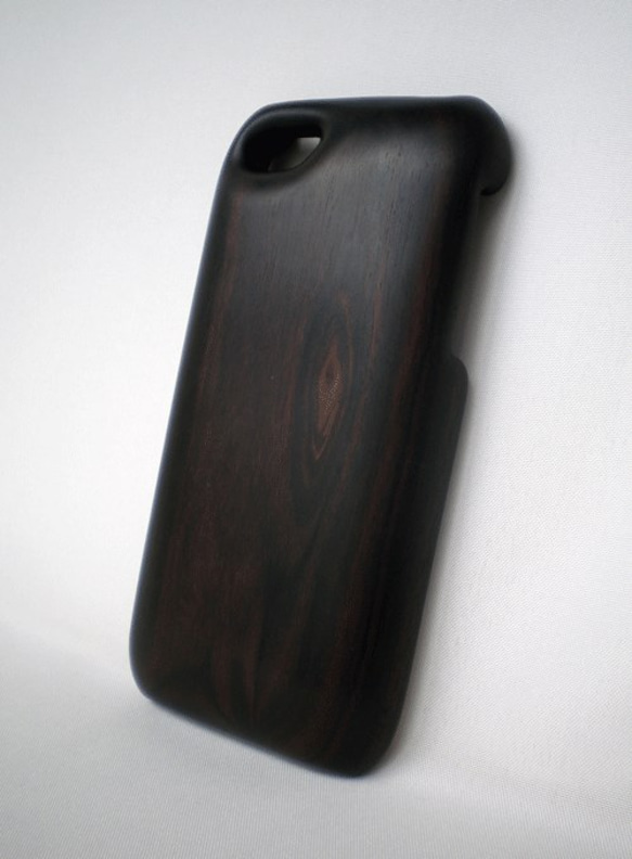 木製iPhoneケース（黒檀） 1枚目の画像