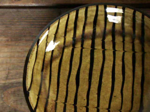スリップウェア淡黄丸皿#2 3枚目の画像
