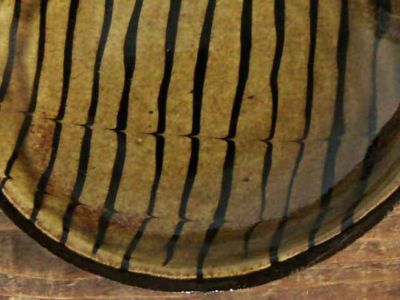 スリップウェア淡黄丸皿#2 4枚目の画像