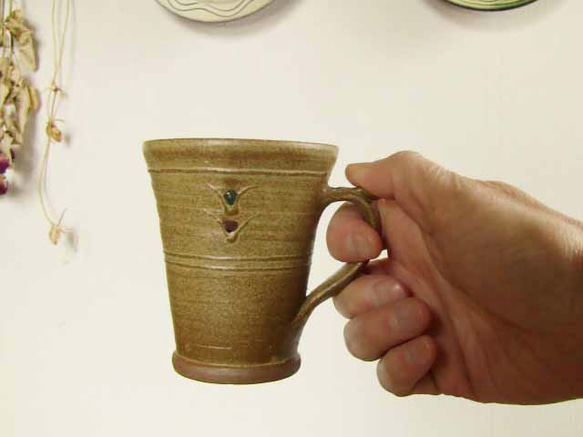 イッチンのマグカップ（三彩） 2枚目の画像