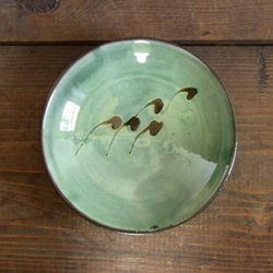 スリップウェアの皿（緑） 1枚目の画像