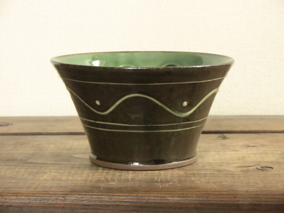 イッチン切立鉢（緑） 1枚目の画像