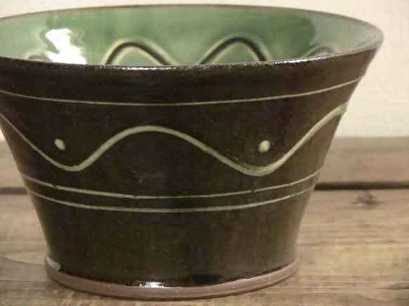 イッチン切立鉢（緑） 2枚目の画像