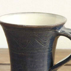 櫛目のマグカップ（呉須） 2枚目の画像