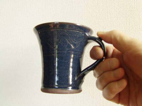 櫛目のマグカップ（呉須） 5枚目の画像