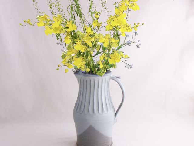 しのぎ手ピッチャー（蘭越）