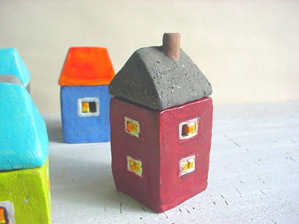 世界の小さな陶器のお家シリーズ 3枚目の画像