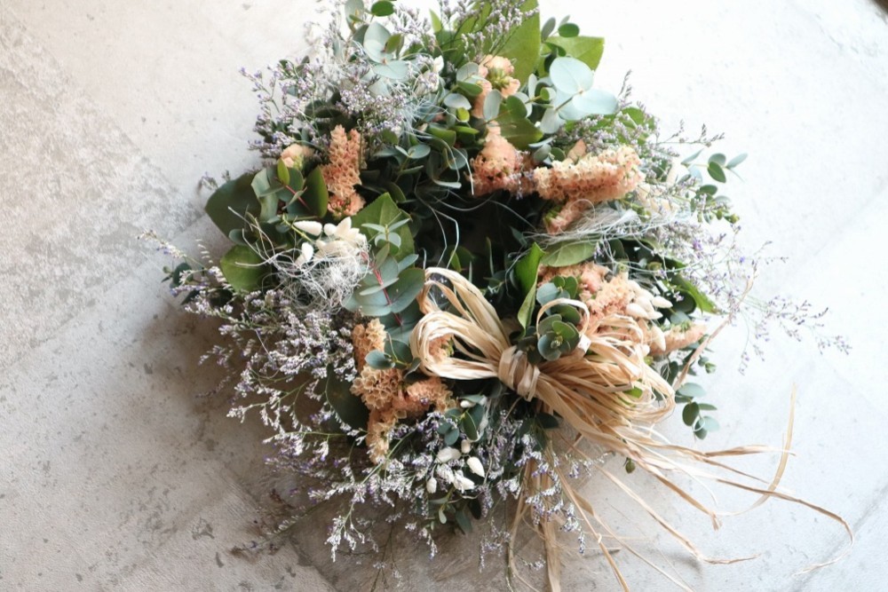 ブルーファンタジアとユーカリと花々のリース ブルーファンタジアとユーカリと花々のリース ブルーファンタジアと