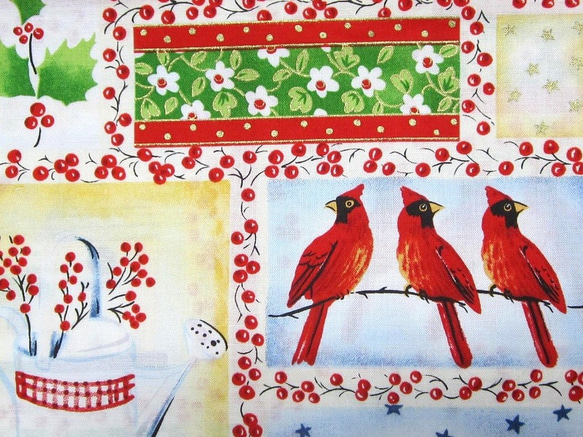 ★クリスマス☆鳥　クリスマス　幅110㎝×長さ40㎝　花　木の実　幸せの赤い鳥　カーディナル　ハンドメイド布 3枚目の画像