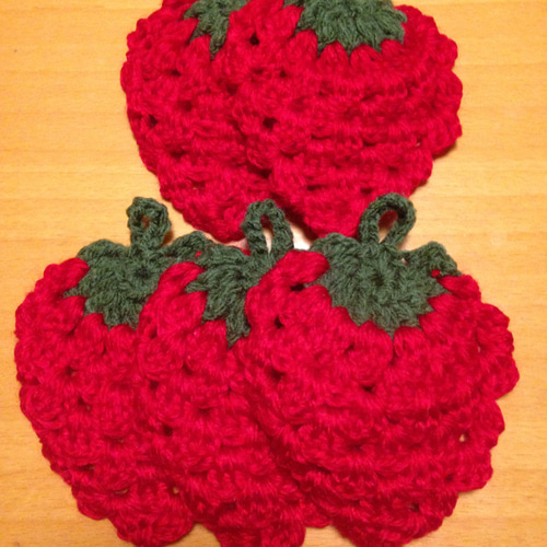 いちご アクリルたわし 5枚セット 毛糸 もも 通販 11032675｜Creema