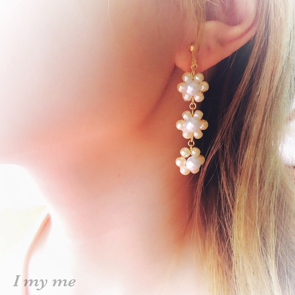 パールの3連フラワーピアス/イヤリング ピアス（その他） I my