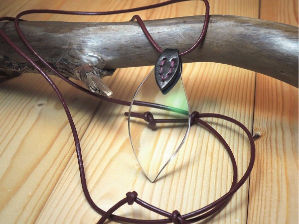 倍率2.5倍 レザー ペンダント ルーペ「SL01bk_widre2.5」【送料無料】/ ネックレスタイプの ルーペ