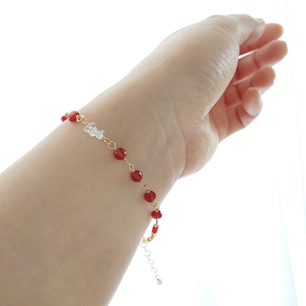 静かな光 ✧ レッドアゲートとハーキマーダイヤモンドのブレスレット / 14kgf