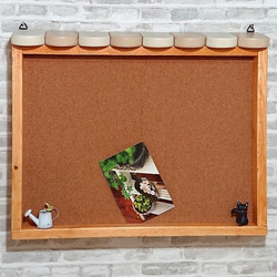 カフェ風の壁掛けコルクボード 幅50cm 本体パイン色 屋根ベージュ