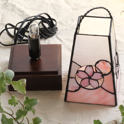 ⭐Creema限定⭐ふんわり桜玉紋行灯〜ステンドグラス〜☆送料無料☆再販