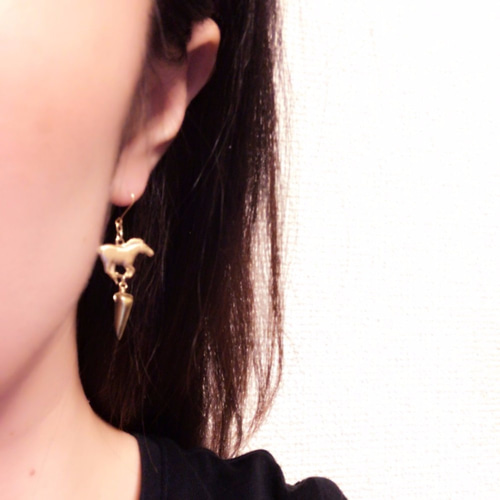 馬のwaltz ～ピアス（イヤリング）～ ピアス（フック・チェーン