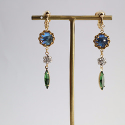 復古藍色和綠色玻璃石耳環（穿孔） 第7張的照片