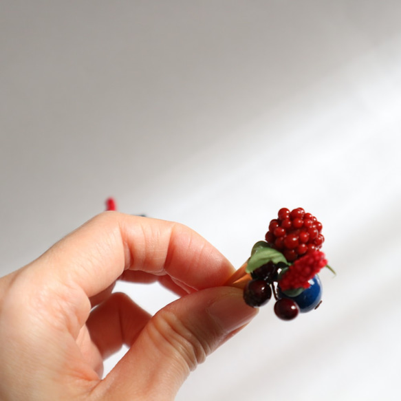 Berry bouquet earring/pierce 6枚目の画像