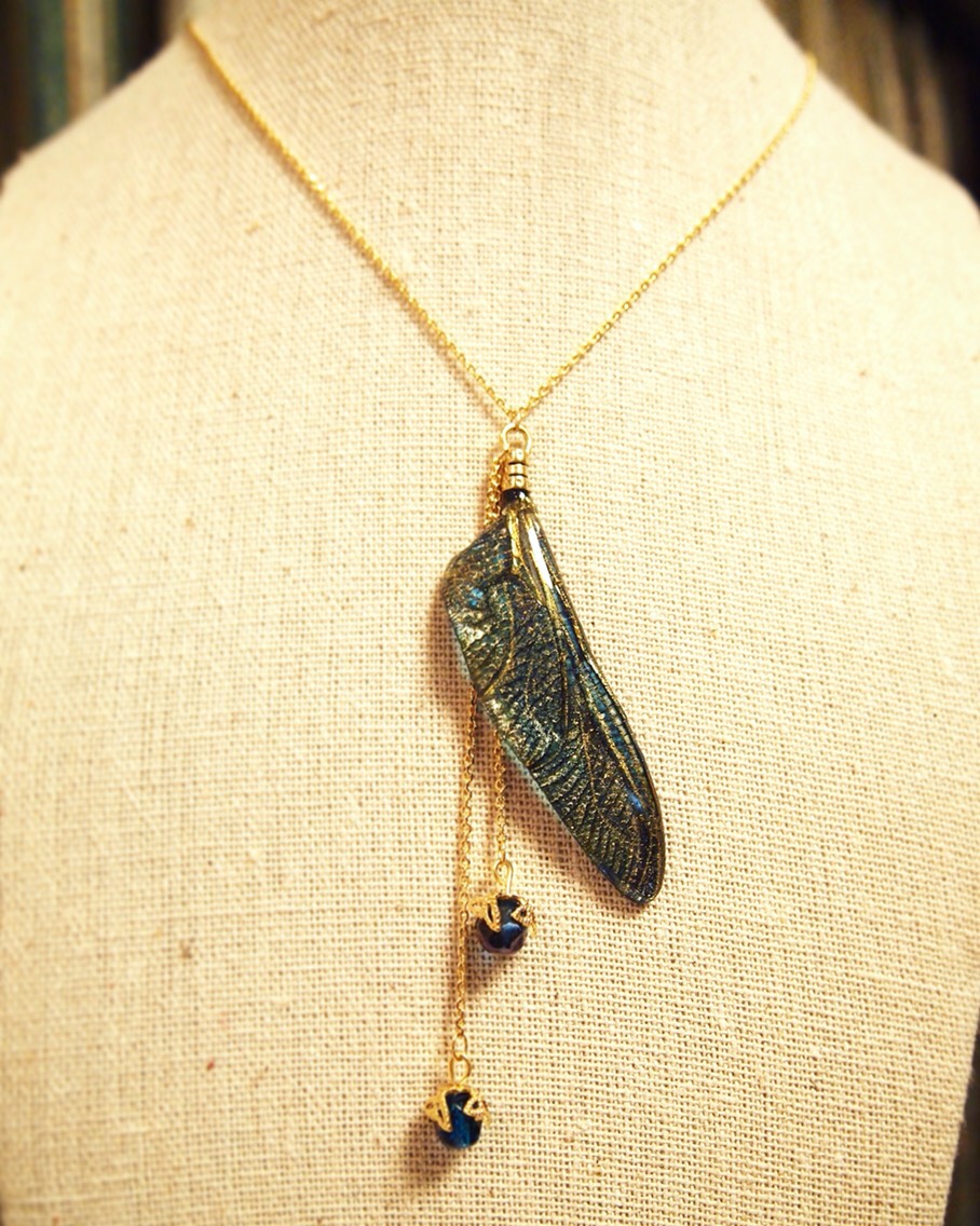 【ほんものの蜻蛉の翅】トンボのネックレス ペンダント ブルー×ゴールド