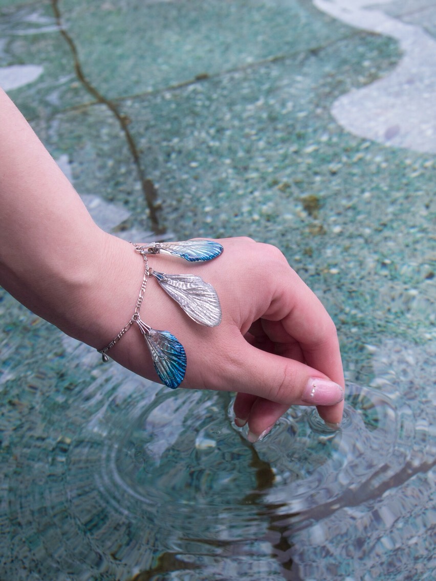 【ほんものの蝉の翅】セミのブレスレット ブルー グラデーション シルバー