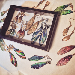 【ほんものの蝉の翅】セミのネックレス ペンダント レッド ゴールド 4枚目の画像