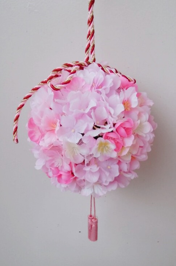和装ブーケ・桜のボールブーケ　　結婚式・披露宴・前取り撮影・お祝いの席・2次会、パーティー・春の宴に 1枚目の画像