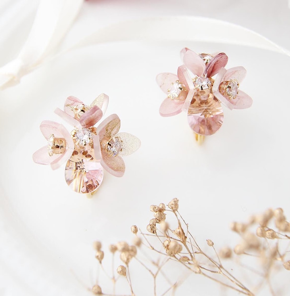 Eternally Shining Flower &lt;Sakura&gt; 耳環 *零件可更換 第2張的照片