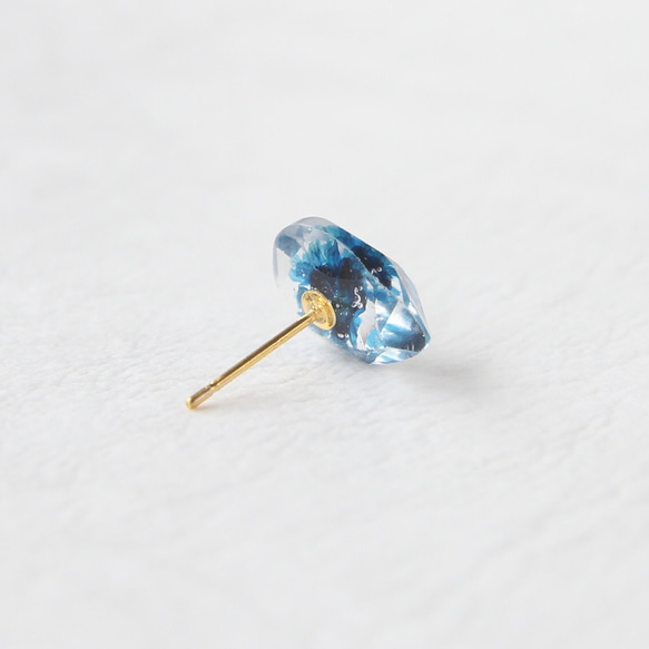 flower crystal  drop ＜cobalt bluel＞＊イヤリング・樹脂ノンホール・樹脂ポスト選択可能 4枚目の画像