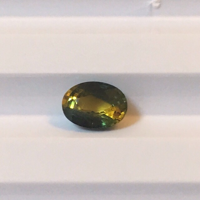 バイカラーサファイア  ルース　約1ct