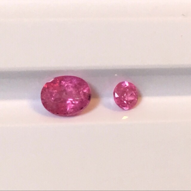 【不思議な魅力  セット販売】 ピンクサファイア ルース　約0.8ct