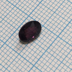 濃い紫のスピネル ルース　約0.9ct 4枚目の画像