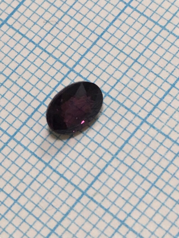 濃い紫のスピネル ルース　約0.9ct 4枚目の画像