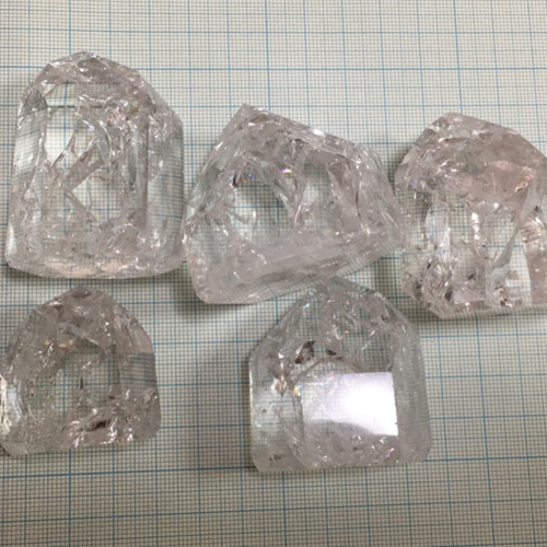 ★特別ご提供★キラキラ☆万能の石♡【クラックレインボー『爆裂水晶』タンブル】❤️ クラックレインボー水晶（爆裂水晶） ブルー(水色)カラー 高品質