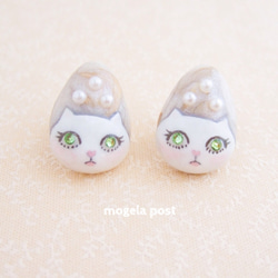 【再販】14kgf♡lady white catの耳飾り♡peridot color 2枚目の画像