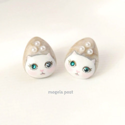 【新色】14kgf♡lady white catの耳飾り♡emerald green color 2枚目の画像