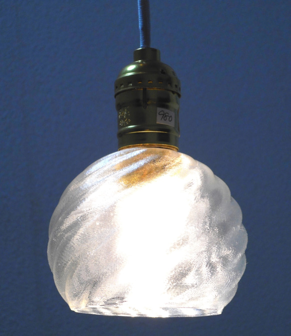 シャンデリア LED 電球 と 小型 3D 印刷透明シェード がついたペンダント・ライト #10001 2枚目の画像