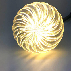 直径 8 cm 波模様つきボールランプ (100 V 3 W 電球色 LED 電球 白熱灯 30 W 相当) 3枚目の画像