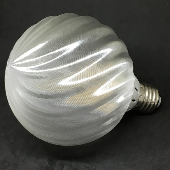 直径 10 cm 波模様つきボールランプ (100 V 8 W 電球色 LED 電球 白熱灯 60 W 相当) 4枚目の画像