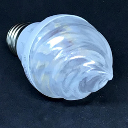 おしゃれなソフトクリーム形 3Dデザイン電球 (20W相当，直径 5.5cm 100V 3W 電球色 口金 E26) 4枚目の画像