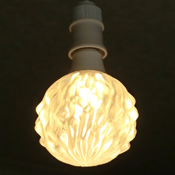 3灯 LED 3Dデザイン電球つき おしゃれなペンダントライト (深い波模様つき，180～300W 相当) 4枚目の画像