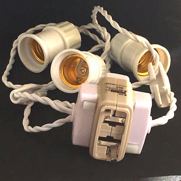 3灯 LED 3Dデザイン電球つき おしゃれなペンダントライト (深い波模様つき，180～300W 相当) 5枚目の画像