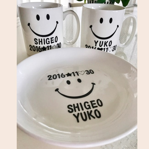 2402 名入れオーダー 皿☆円形☆スマイル☆にこちゃん☆出産祝い