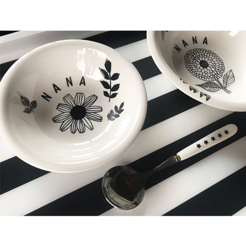 894 名入れオーダー プレート 名前 フラワー 北欧 丸皿 カレー皿