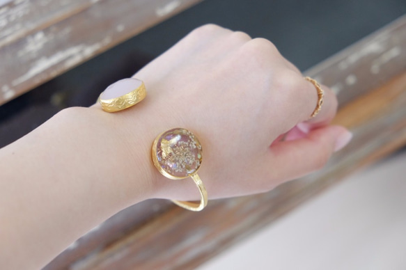 natural stone flower bangle ローズクォーツ 3枚目の画像