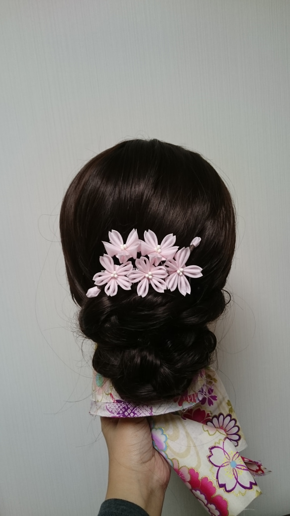 桜のヘアコーム＊つまみ細工髪飾り 2枚目の画像